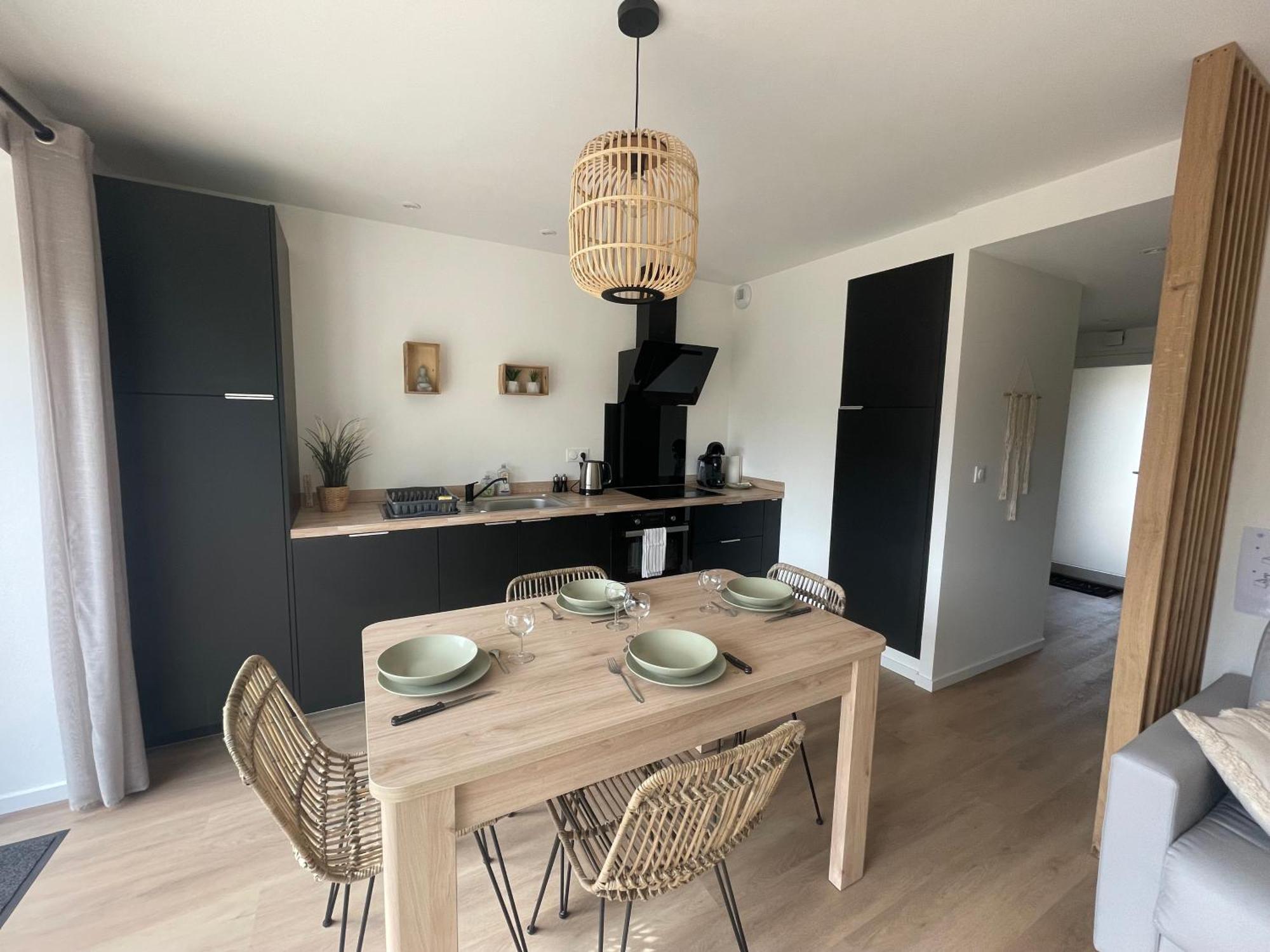 Sejour Detente - Appart'Hotel N 1 Avec Jaccuzi, Piscine Et Petit-Dejeuner Chouzelot Eksteriør bilde